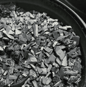 Neviditeľné úzke miesto v raste SiC: Prečo surovina 7N Bulk CVD SiC nahrádza tradičný prášok